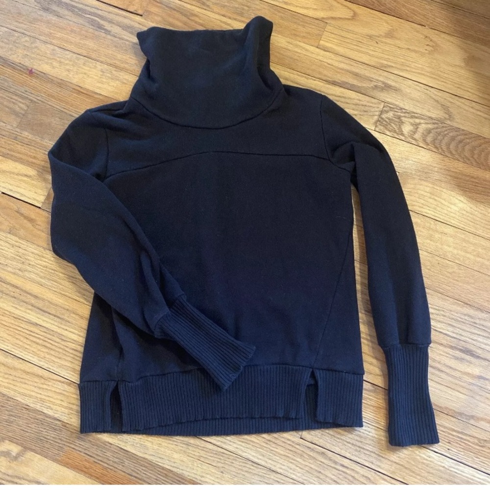 Alo Sweatshirt Small Black Funnel Turtleneck Womens yoga